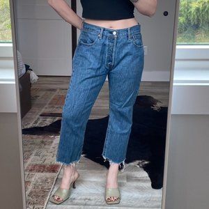 Vintage Levi's 501 in mid blue